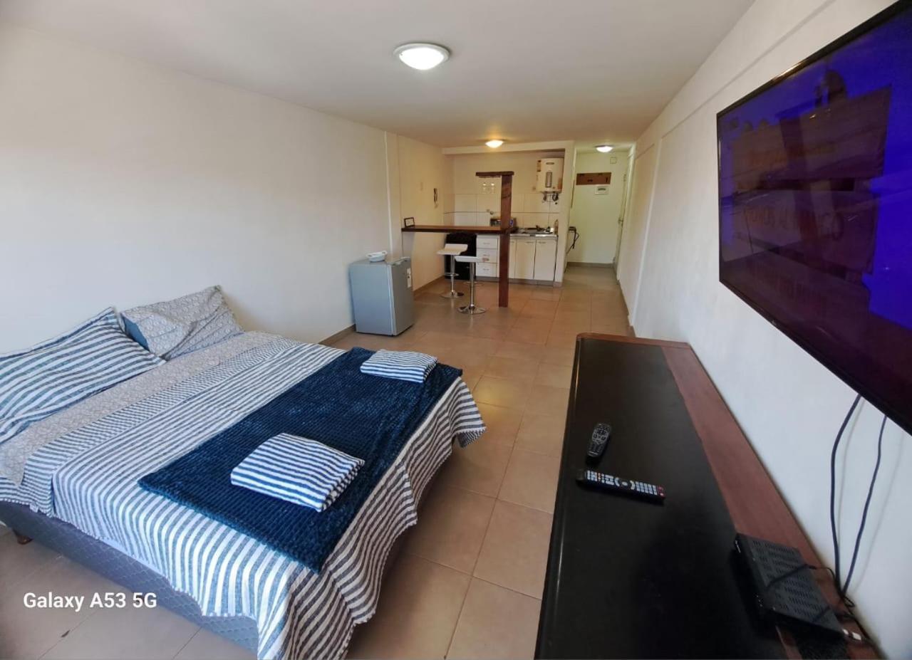 Apartamento Departamento Llena De Luz, Amplia Y Luminosa *